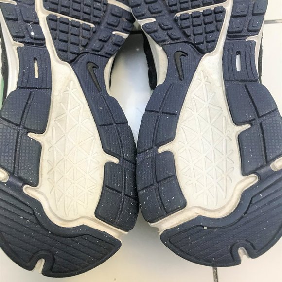 Nike Revolution 2 trainers - Picture 5 of 10